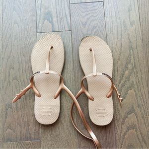 BEIGE HAVAIANAS FLIP FLOPS SANDALS